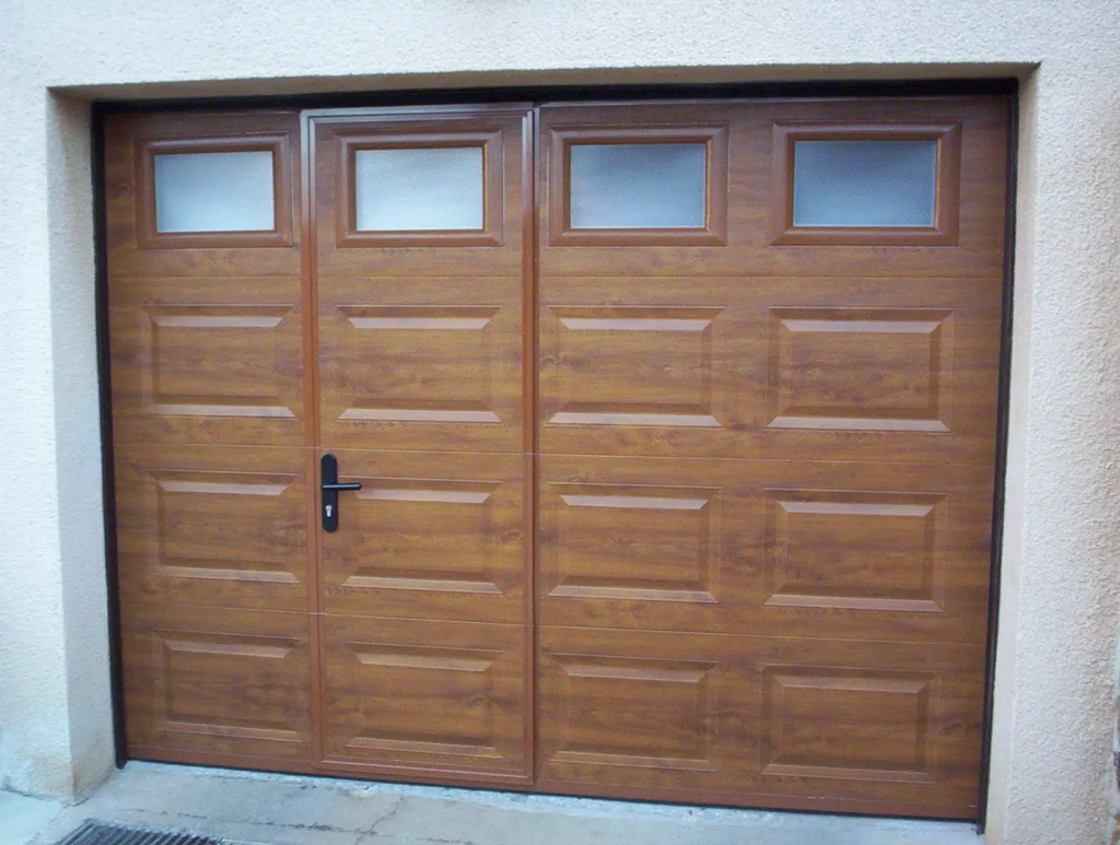 Pose de porte de garage à Villefranche-de-Rouergue